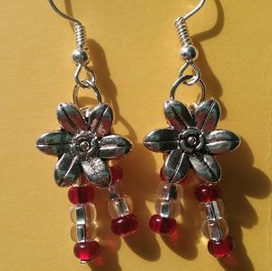 Flower dangle earrings